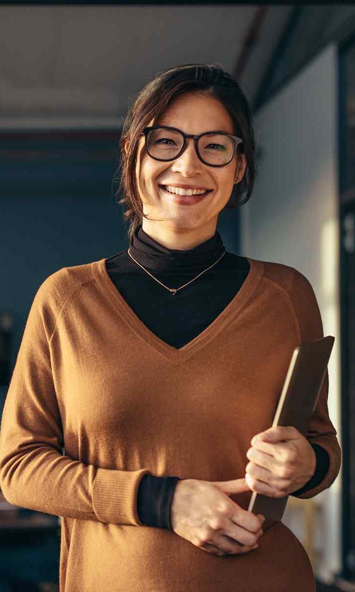 https://hadrahukuk.com/wp-content/uploads/2019/10/inner_team_01-720x1200.jpg